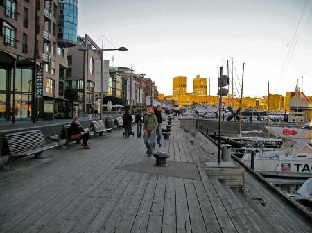 Aker Brygge Pedestrian Mall -  Harbour Boardwalk